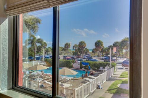 Gulf Winds Resort #1003