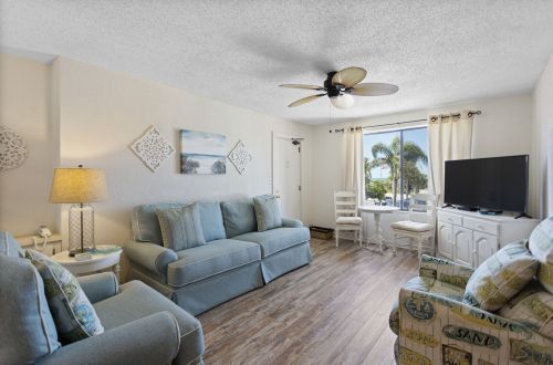 Gulf Winds Resort #1103