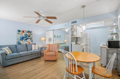 Gulf Winds Resort #1204