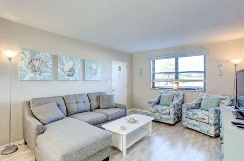 Gulf Winds Resort #1604