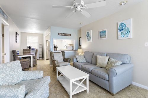 Gulf Winds Resort #303