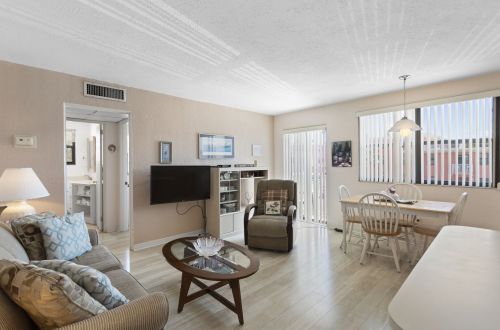 Gulf Winds Resort #407