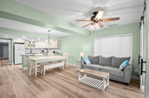 Gulf Winds Resort #700