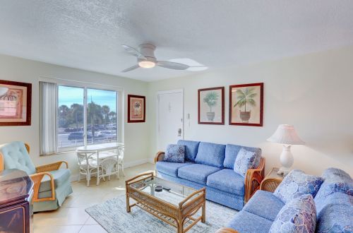 Gulf Winds Resort #304